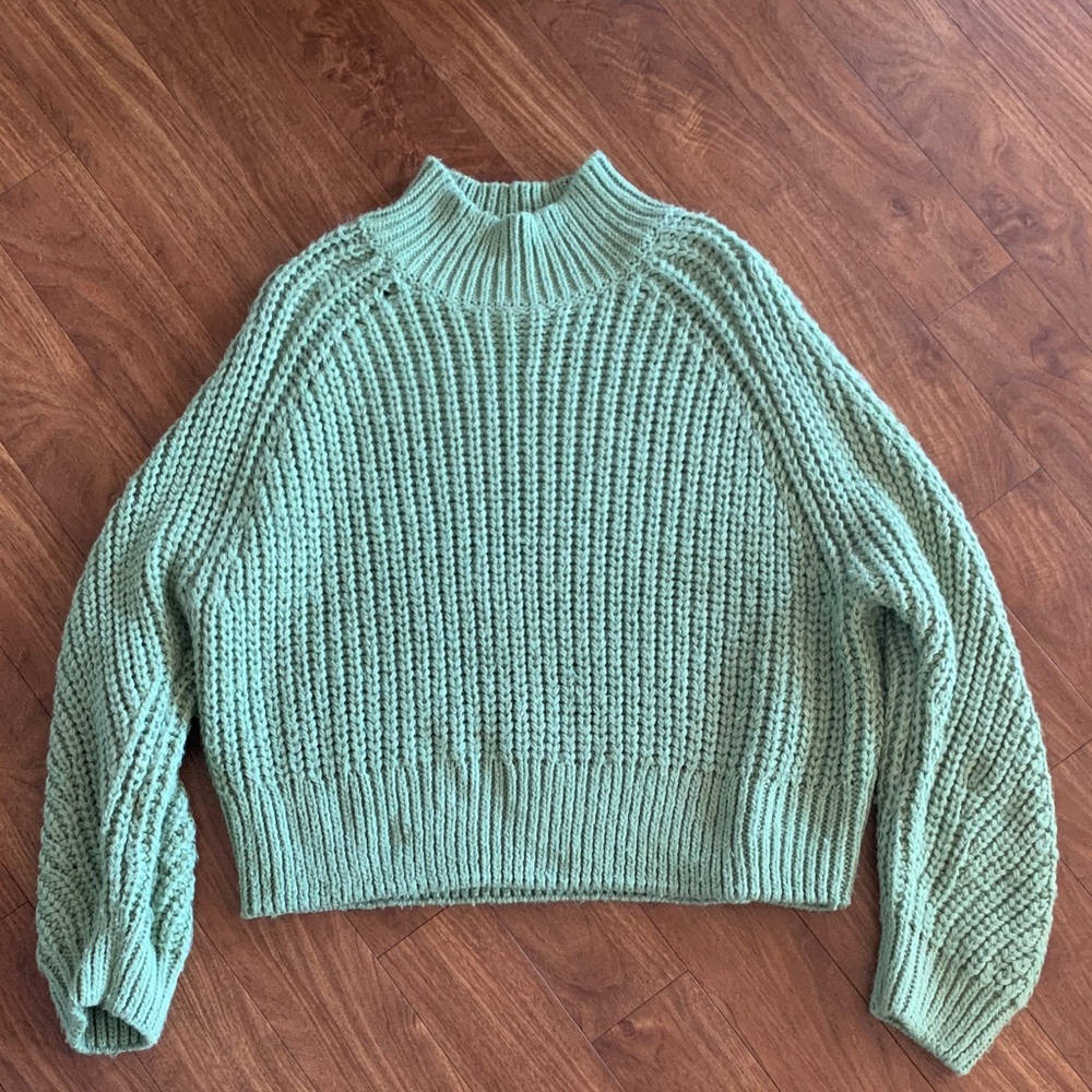 Green heavy knit turtle neck sweater